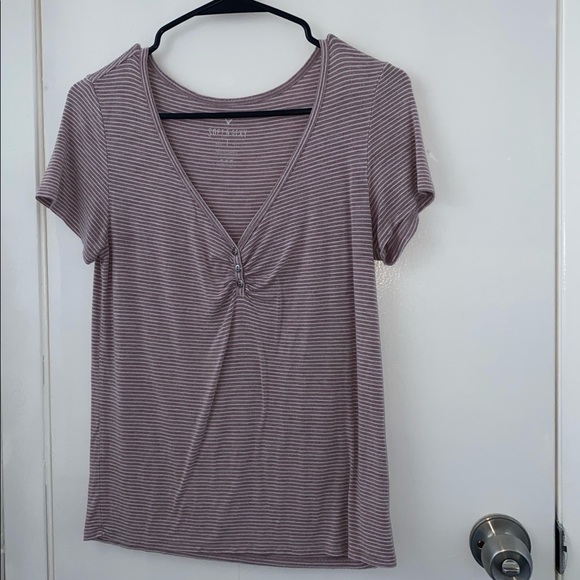 American Eagle Outfitters Soft & Sexy V-Neck Shirt - Picture 1 of 1